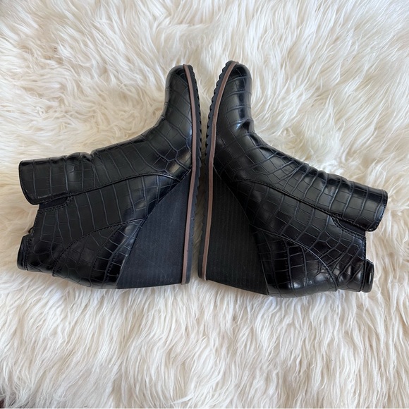 Women’s SOUL Naturalizer Haley wedge ankle bootie black croc print size 7.5M - Picture 10 of 11